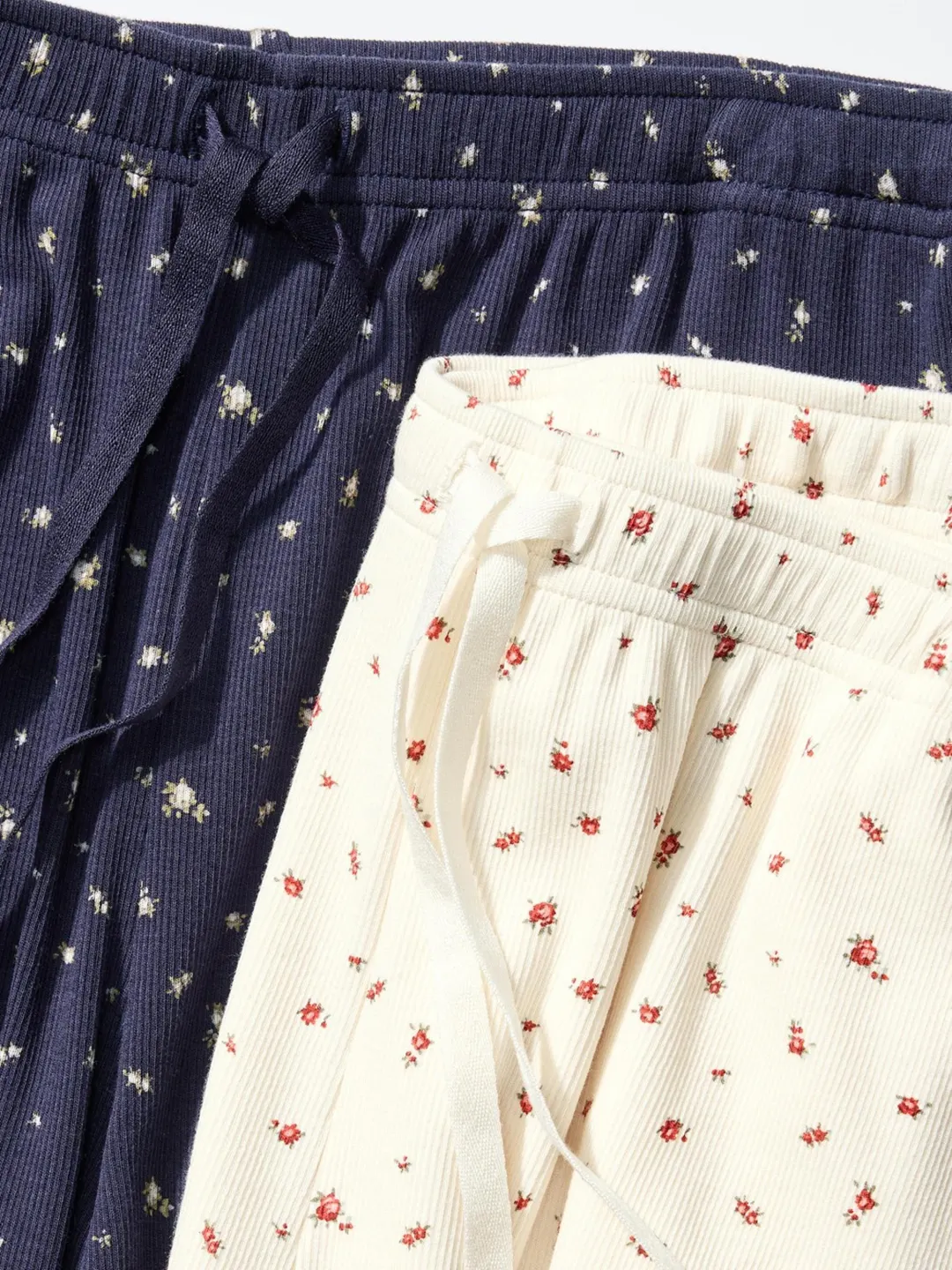 Брюки свободного комфортного кроя в рубчик, Uniqlo