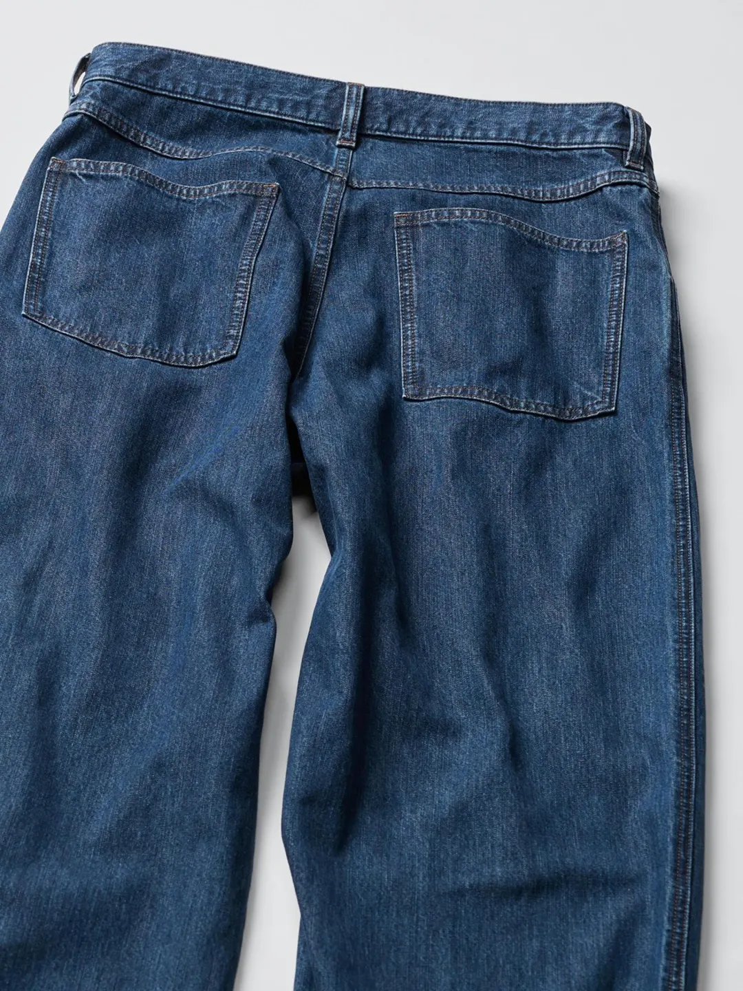 Джинсы объемного кроя с эффектом стирки, Uniqlo