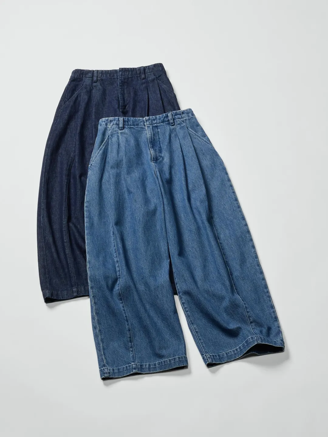 Джинсы свободного изогнутого кроя с эффектом стирки, Uniqlo