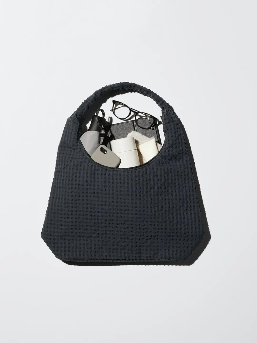 Сумка на плечо из жатой ткани, Uniqlo