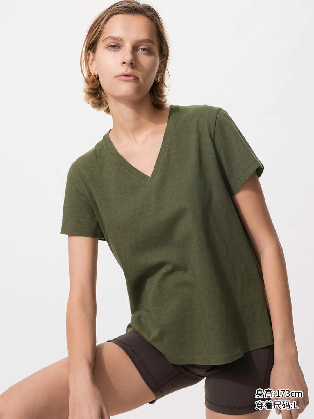 Футболка из фактурной пряжи с V-образным вырезом, Uniqlo