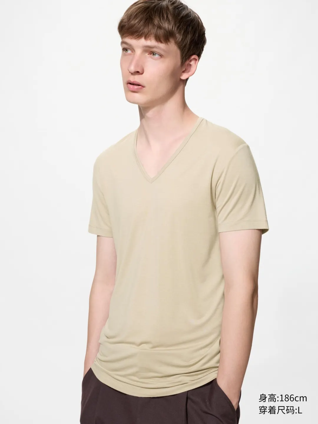 Футболка HEATTECH с V-образным вырезом, Uniqlo