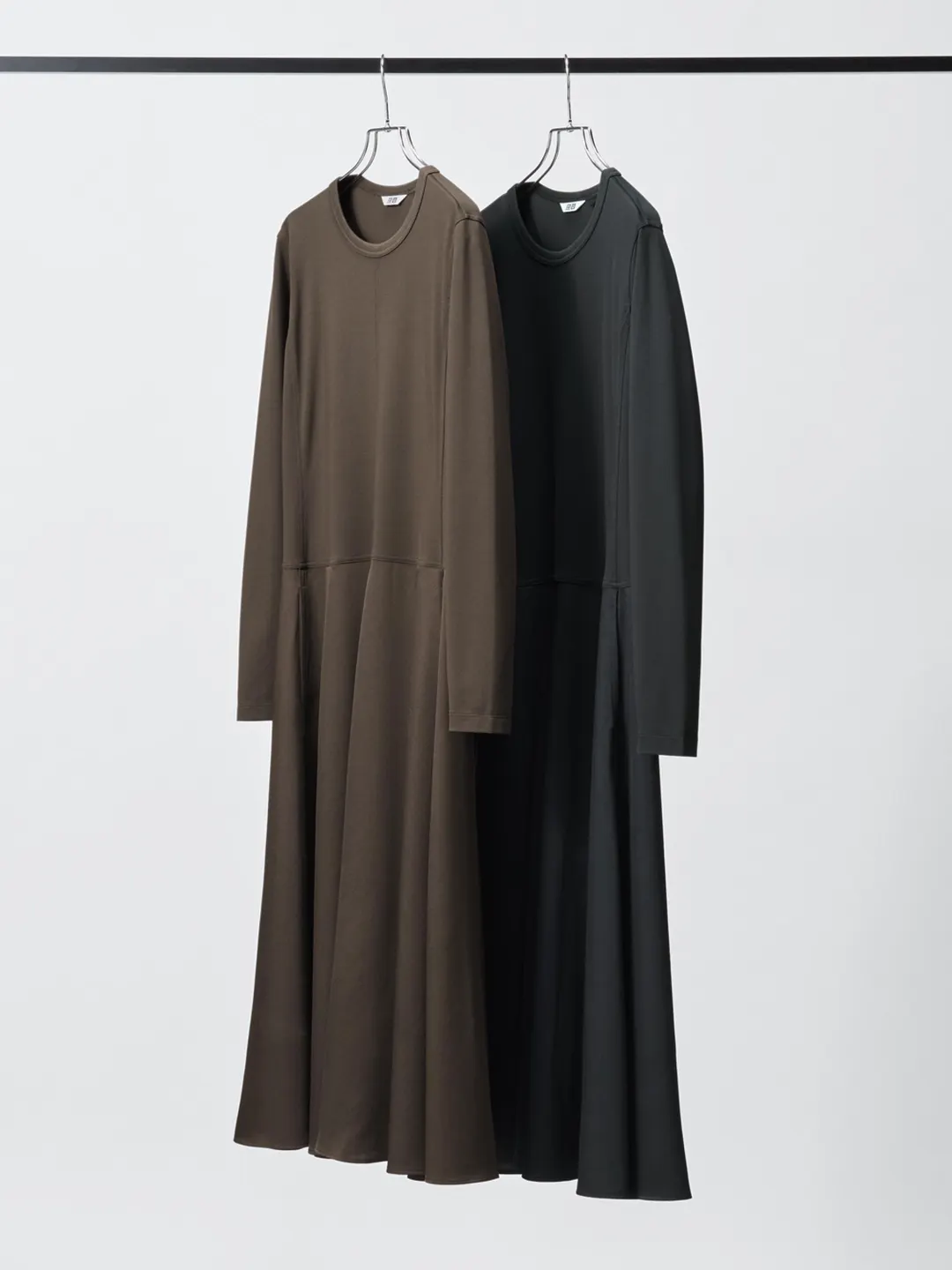 Платье с атласными вставками, Uniqlo