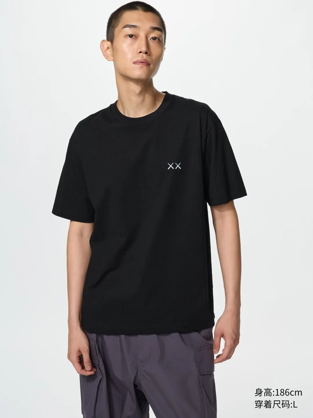 Футболка UT KAWS, Uniqlo
