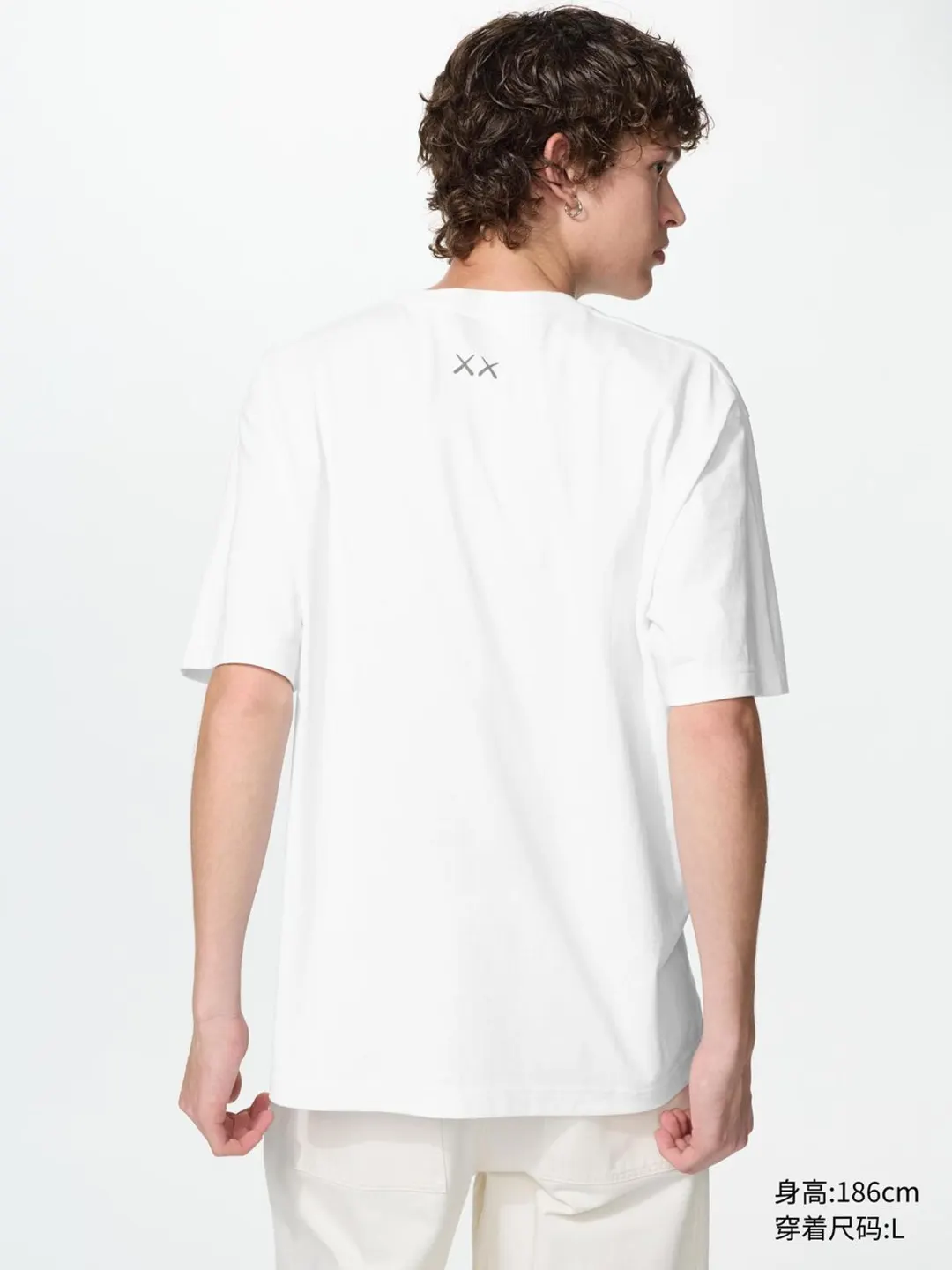 Футболка UT KAWS, Uniqlo