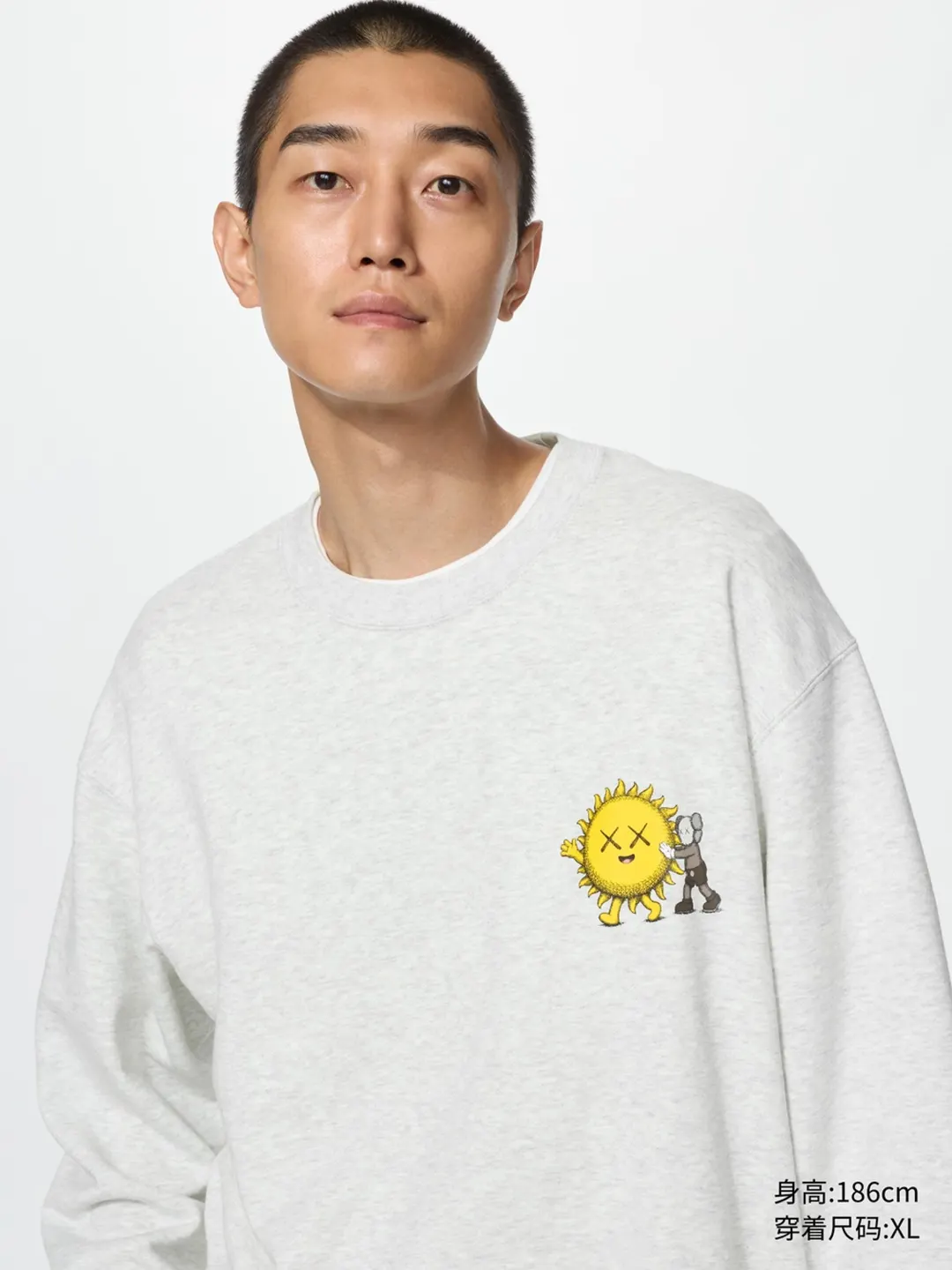 Свитшот UT KAWS, Uniqlo