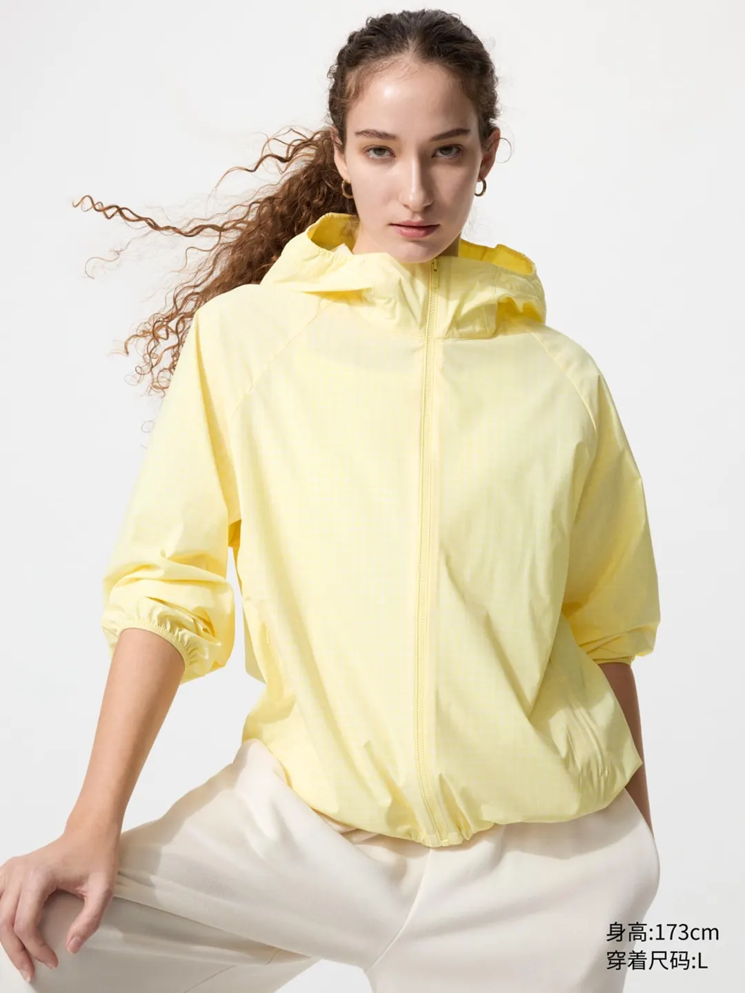 Компактная куртка в клетку с капюшоном и защитой от ультрафиолета, Uniqlo