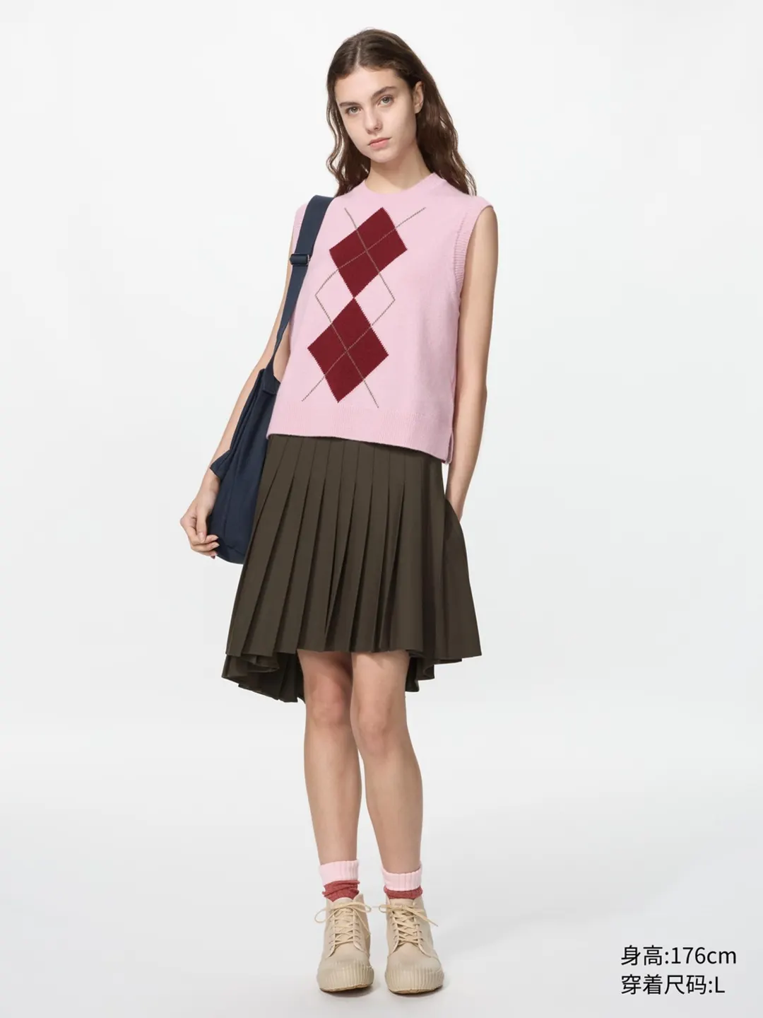 Вязаный жилет из шерсти и кашемира с круглым вырезом, Uniqlo