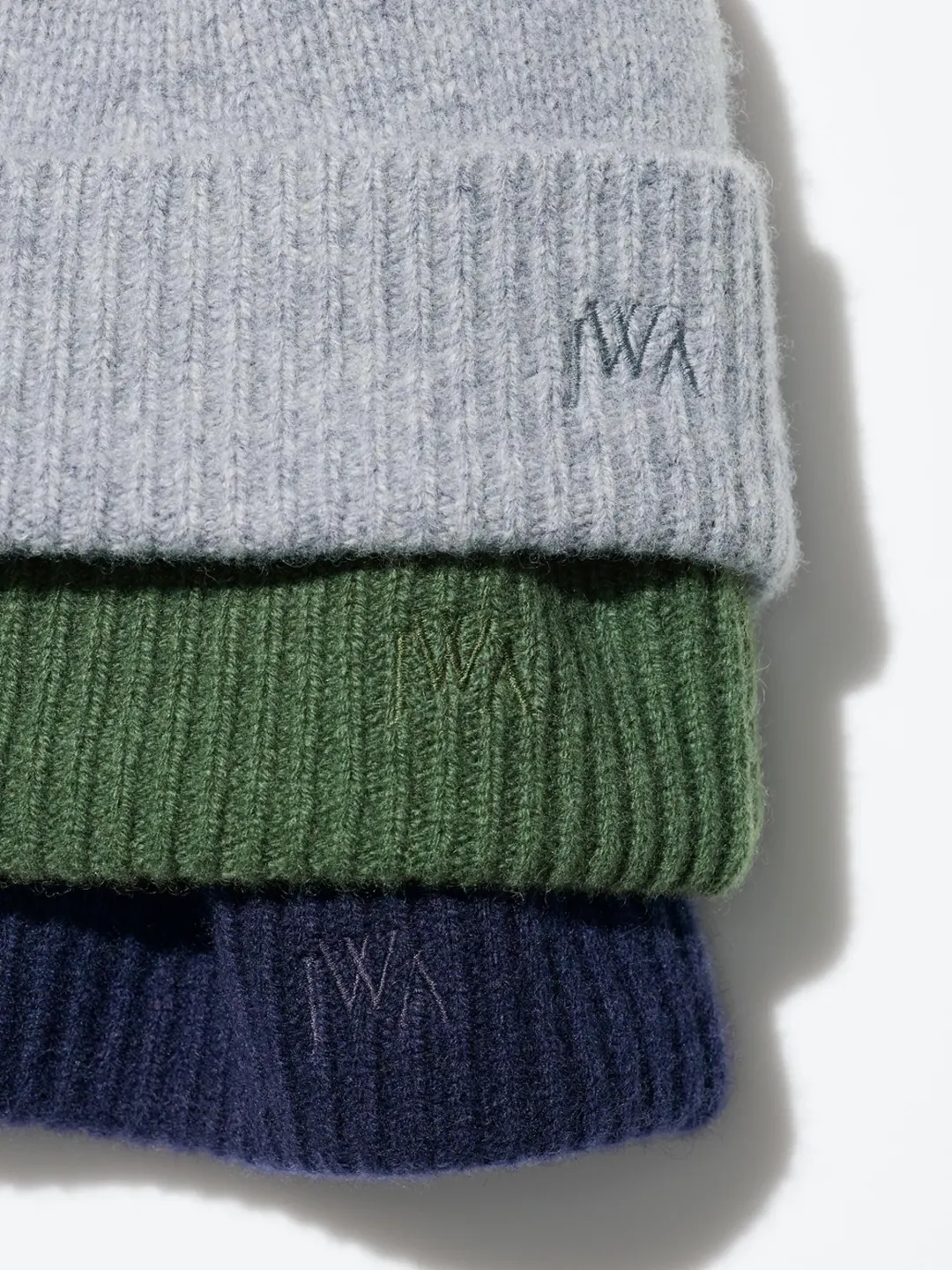 Шапка из шерсти и кашемира, Uniqlo