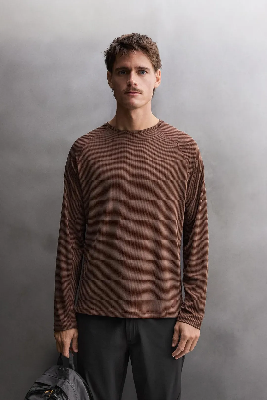 Футболка технологичная фактурная, Zara