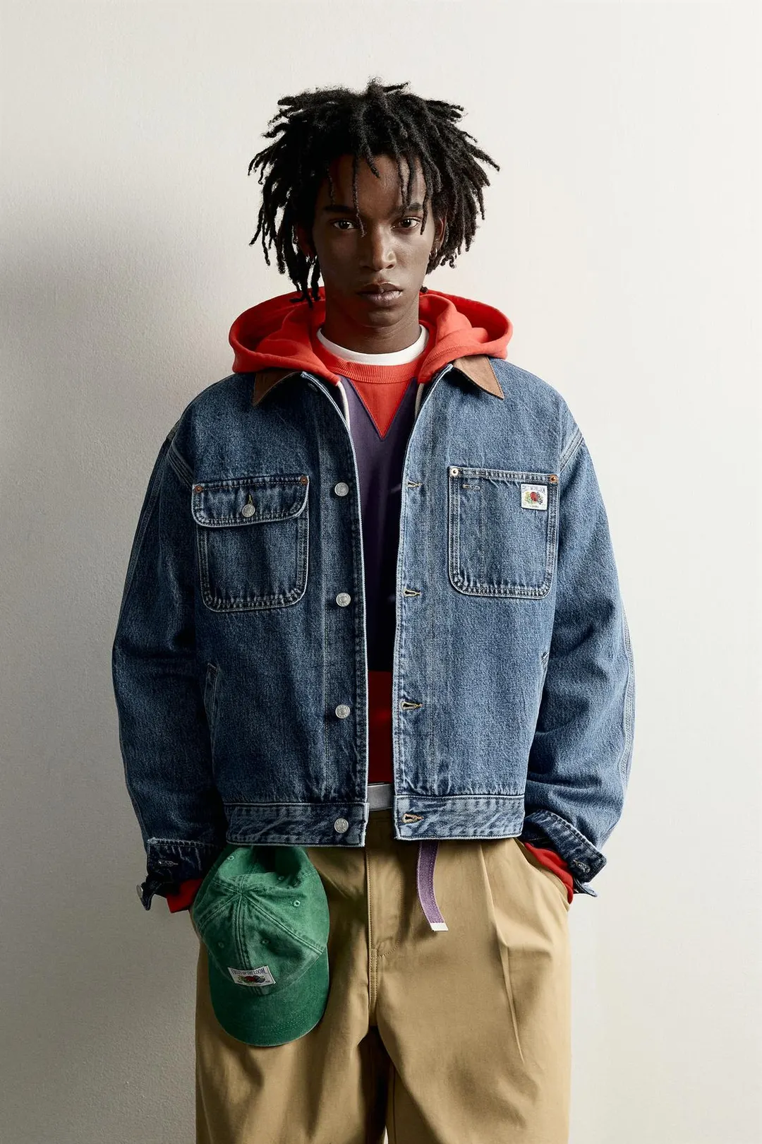 Джинсовая куртка FRUIT OF THE LOOM™ с контрастной нашивкой, Zara