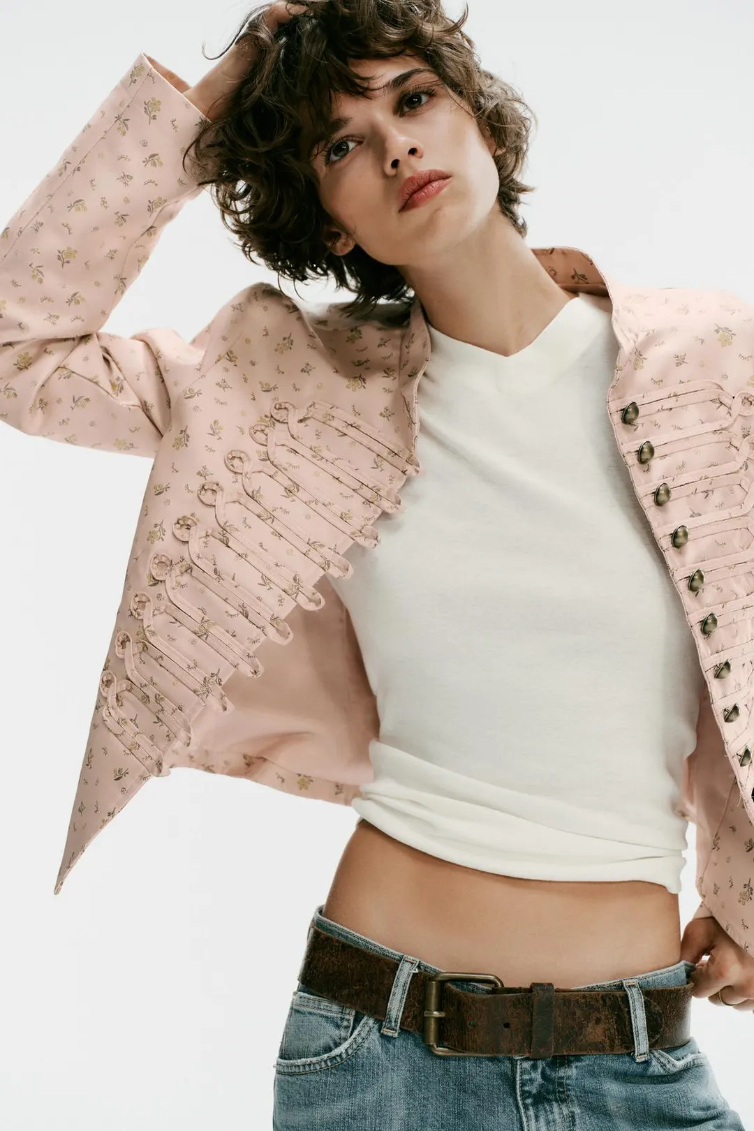 Приталенный жакет с цветочным принтом, Zara