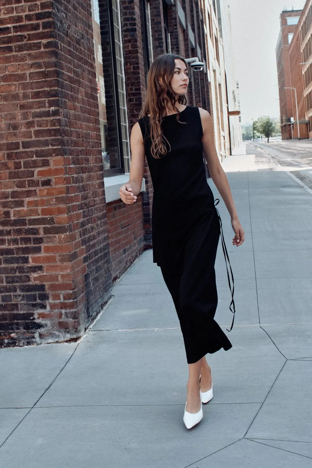 Платье без рукавов с поясом, Zara