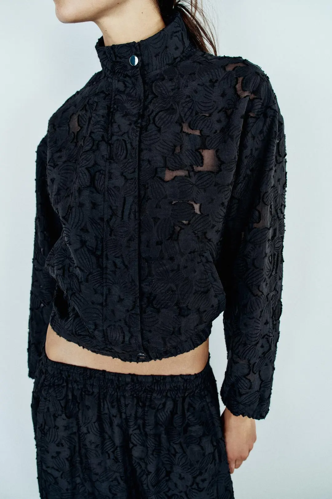 Бомбер из замши деворе, Zara