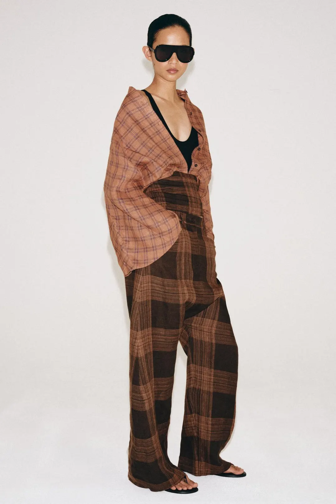 Брюки ZW Collection льняные в клетку, Zara