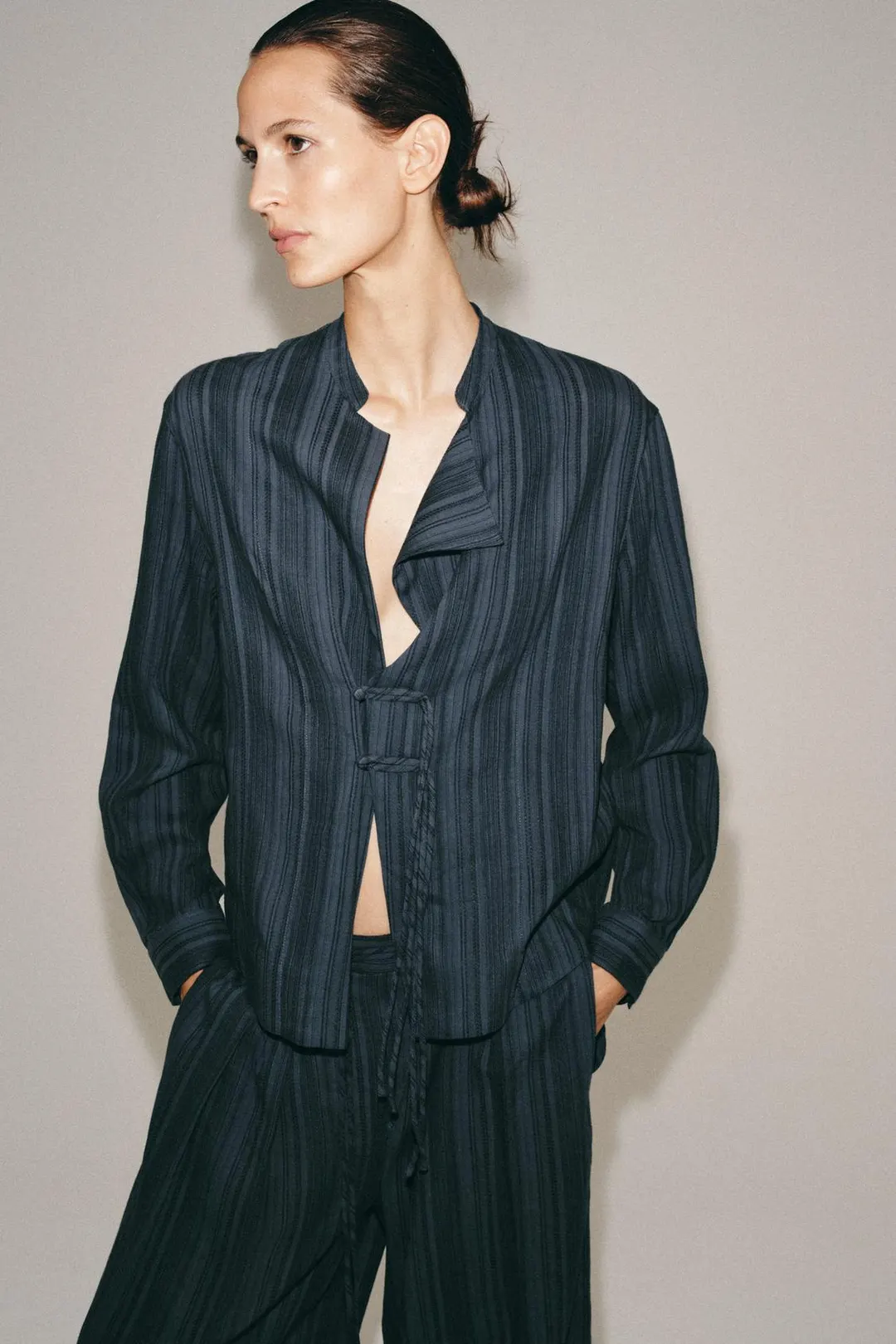 Рубашка в полоску с застежкой на навесные петли ZW Collection, Zara