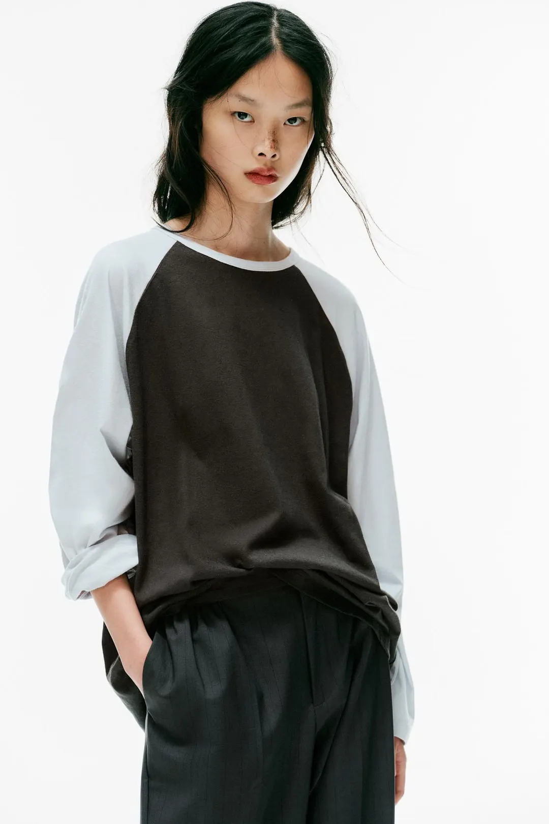 Футболка с контрастными рукавами реглан, Zara