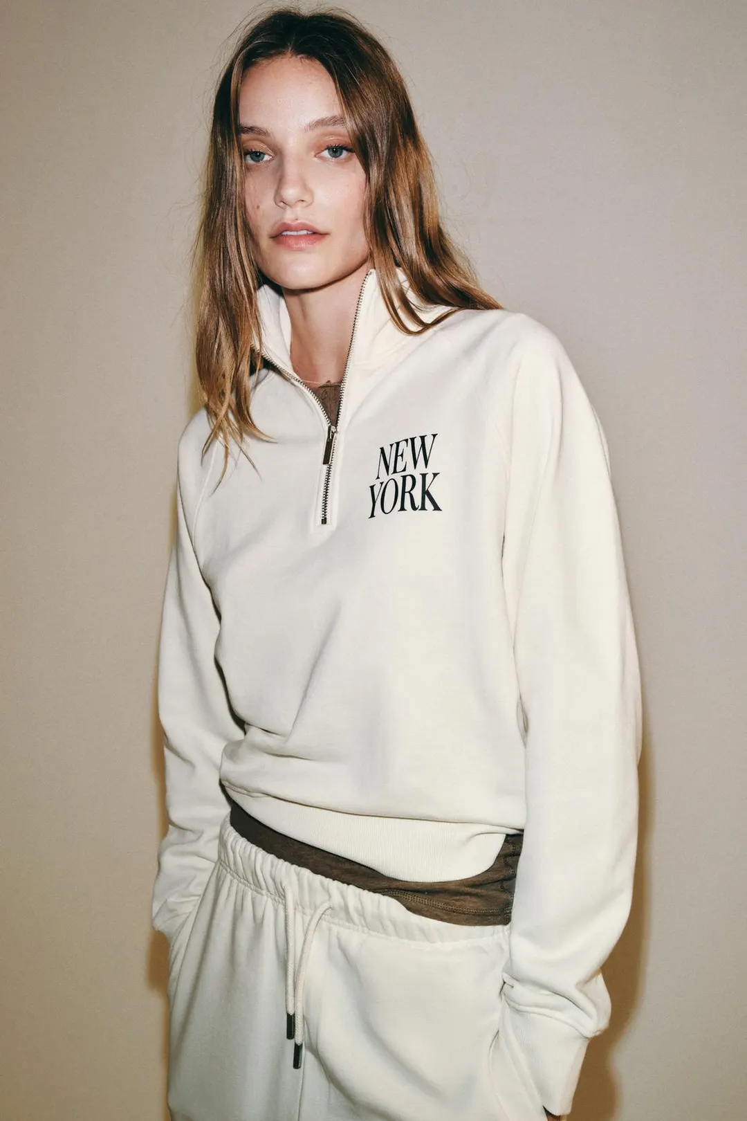 Толстовка на молнии со слоганом, Zara