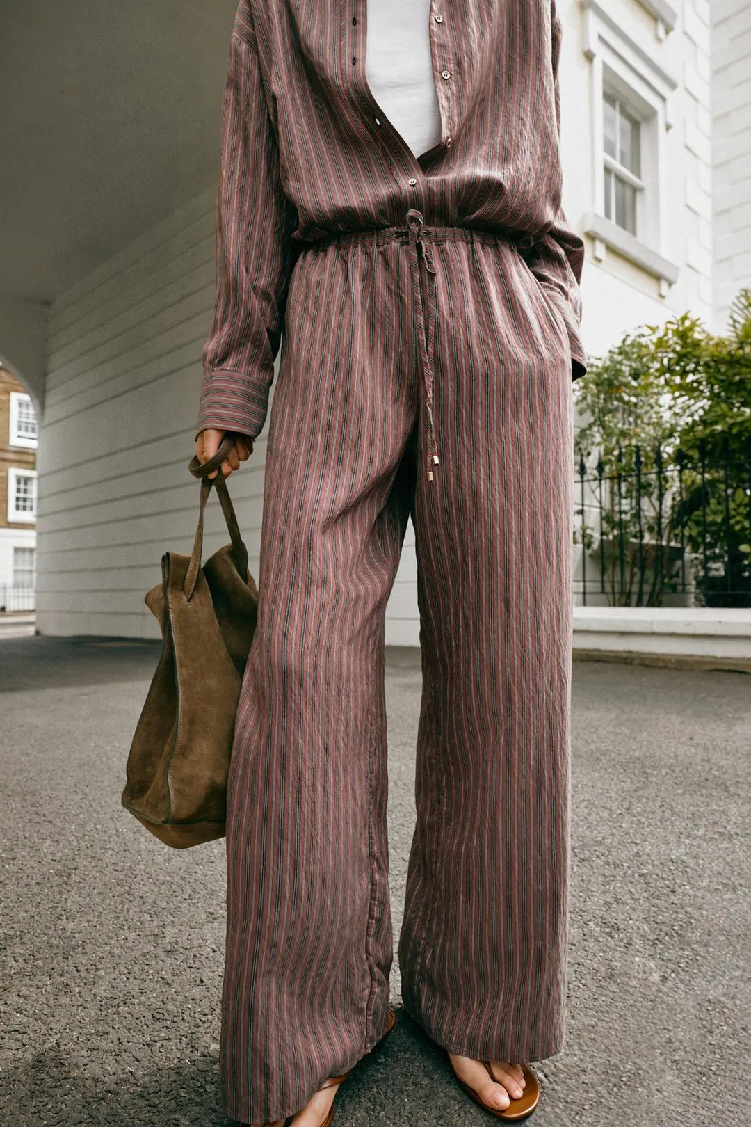 Брюки в полоску с широкими штанинами, Zara
