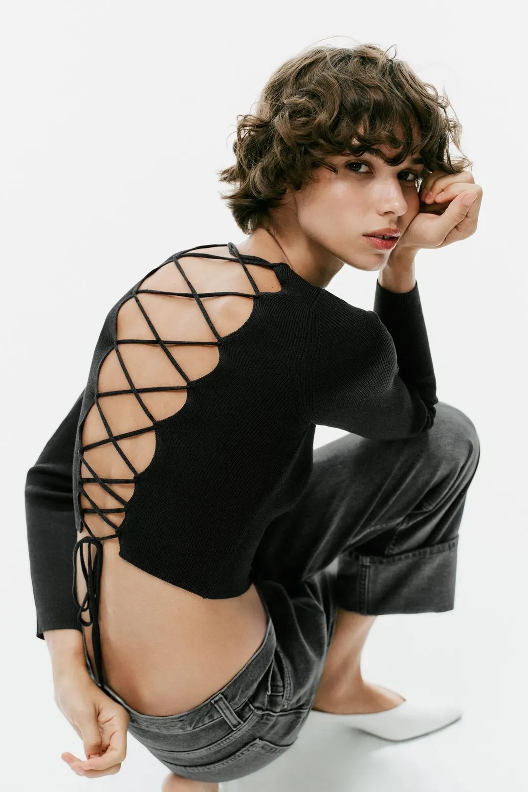 Вязаный топ с перекрестными деталями на спине, Zara