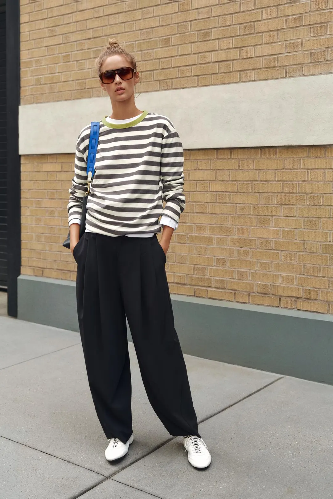 Футболка с полосатой горловиной, Zara