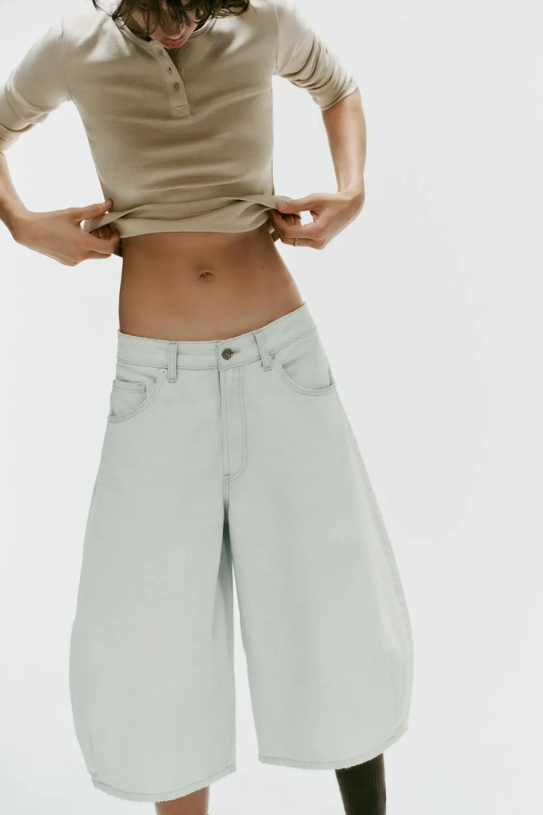 Джинсовые бермуды-баллоны со средней посадкой, Zara
