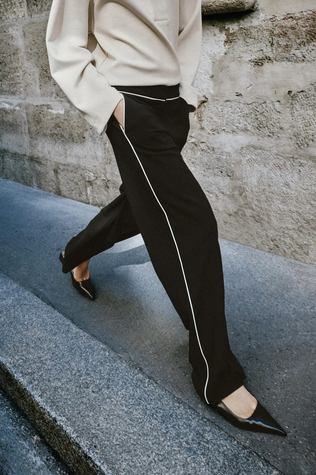 Брюки с контрастной отделкой, Zara