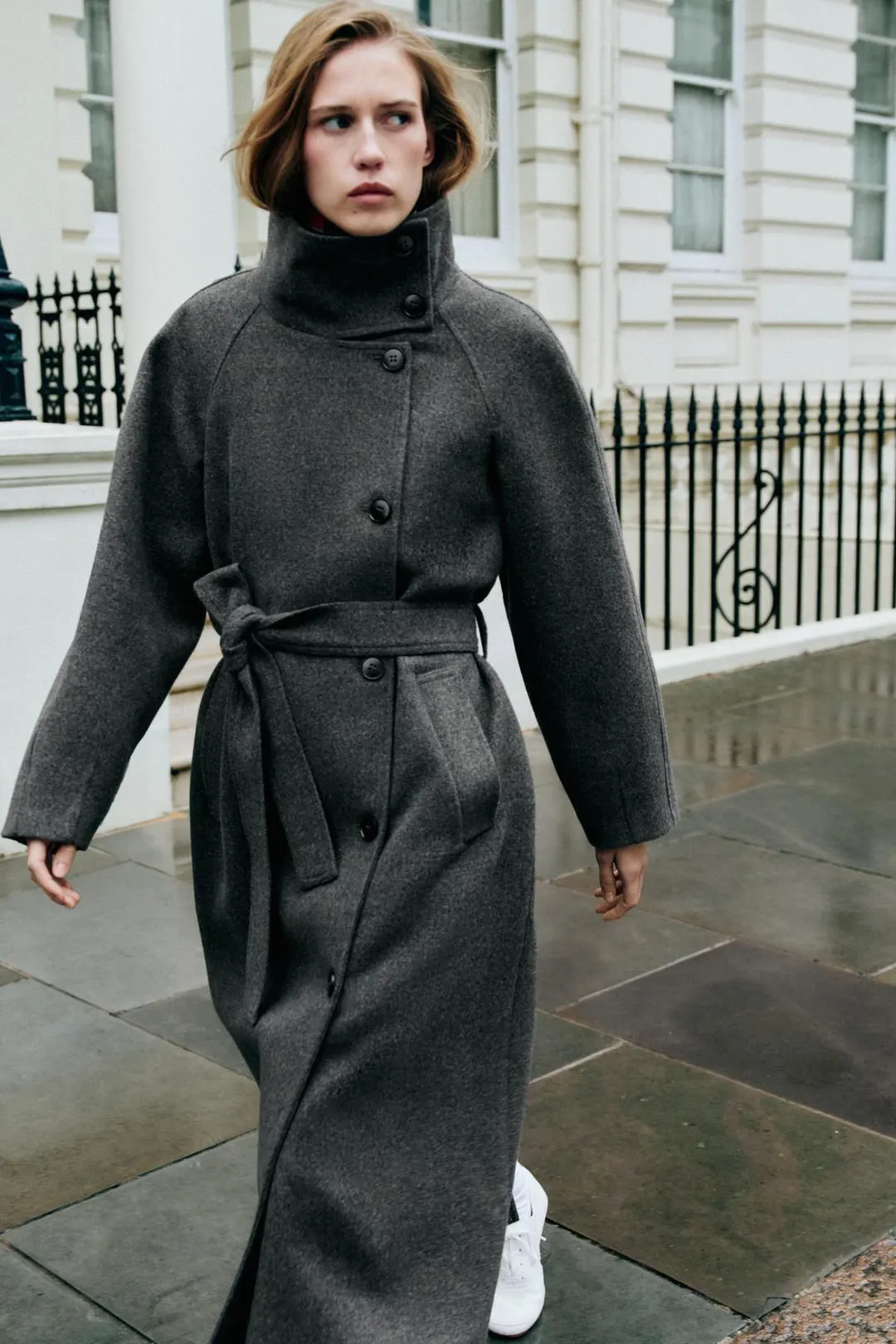 Пальто с высоким воротником и поясом, Zara