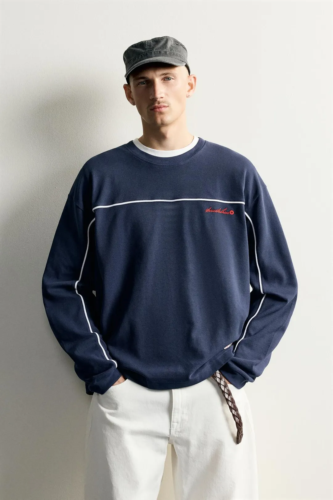 Свитшот из контрастного пике с вышивкой, Zara