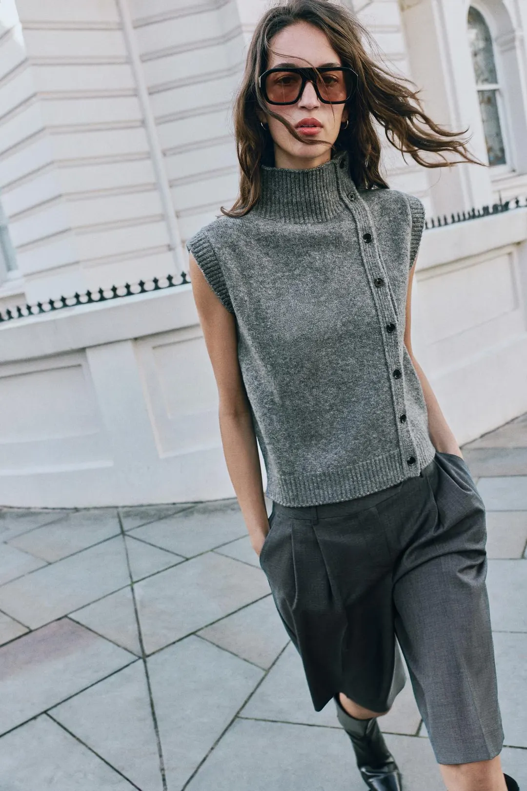 Вязаный жилет с высоким воротником, Zara