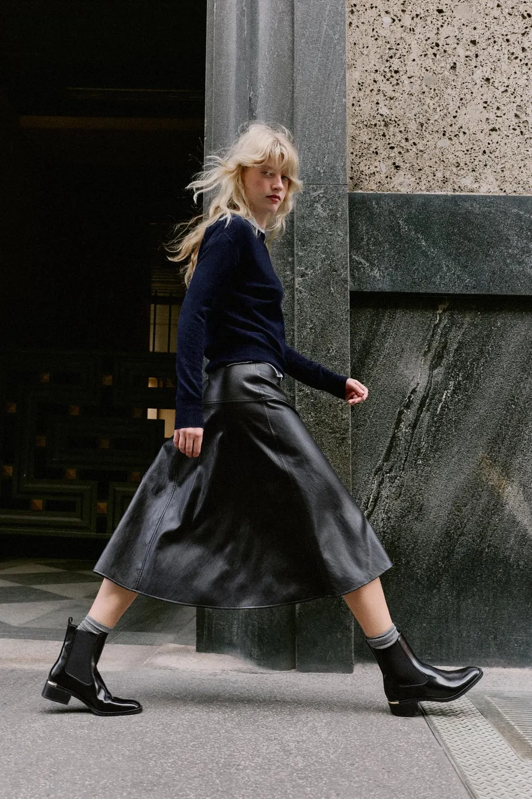 Ботильоны на каблуке с металлической деталью, Zara