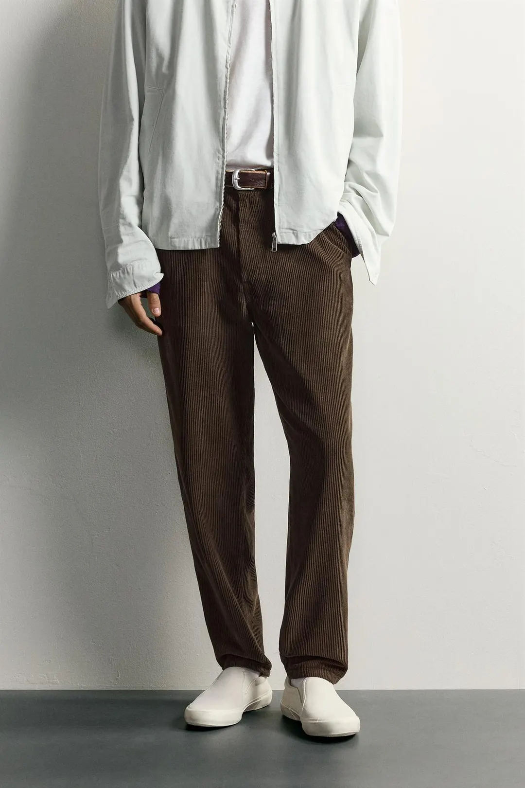 Вельветовые брюки морковного кроя с эффектом стирки, Zara