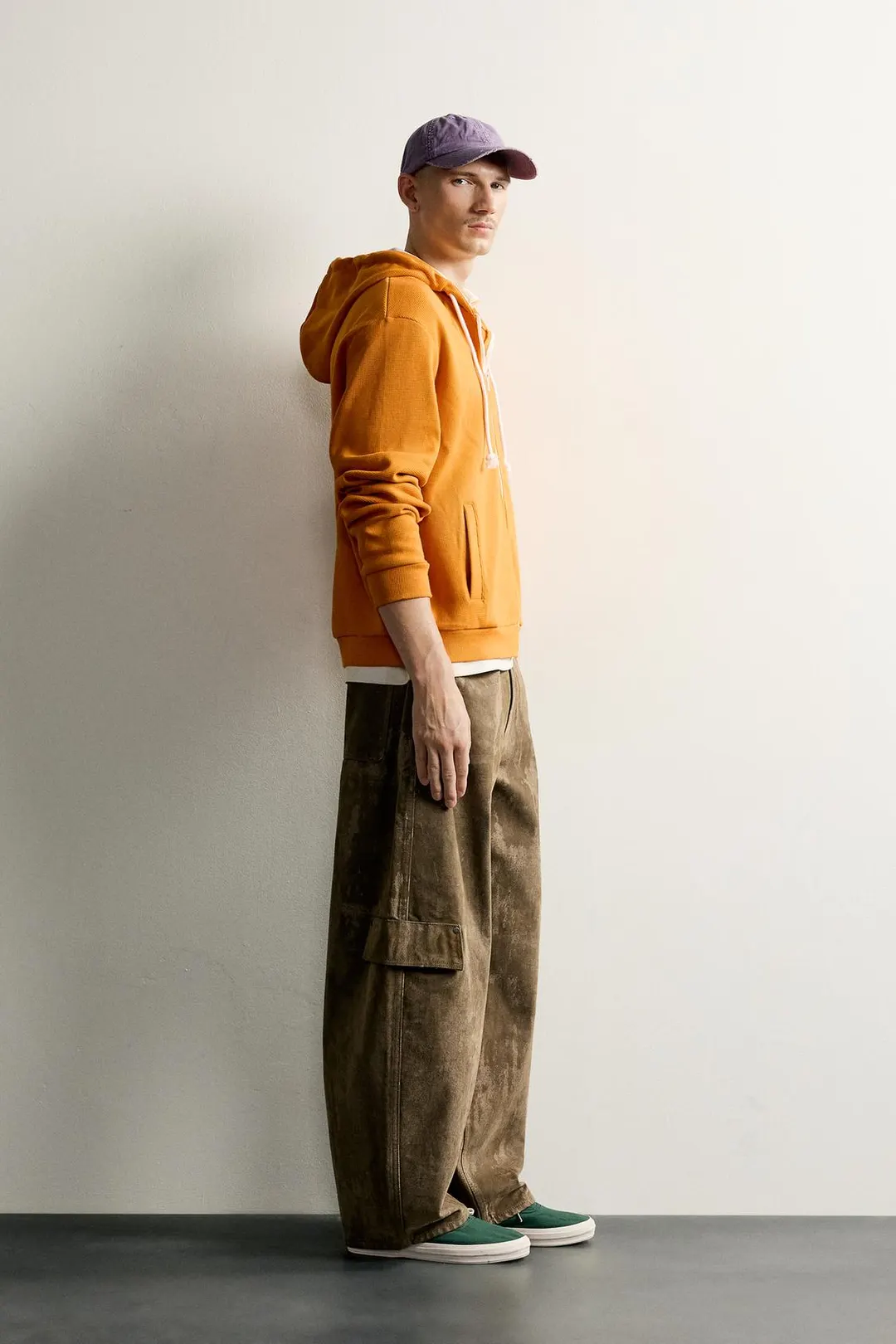 Флокированные брюки карго баллоны, Zara