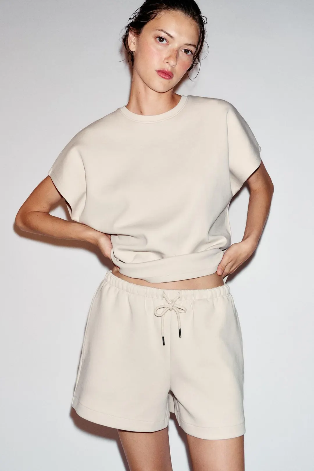 Короткие шорты-бермуды из интерлока, Zara