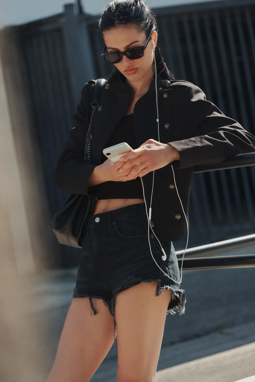 Джинсовые шорты TRF с разрывами и высокой посадкой, Zara