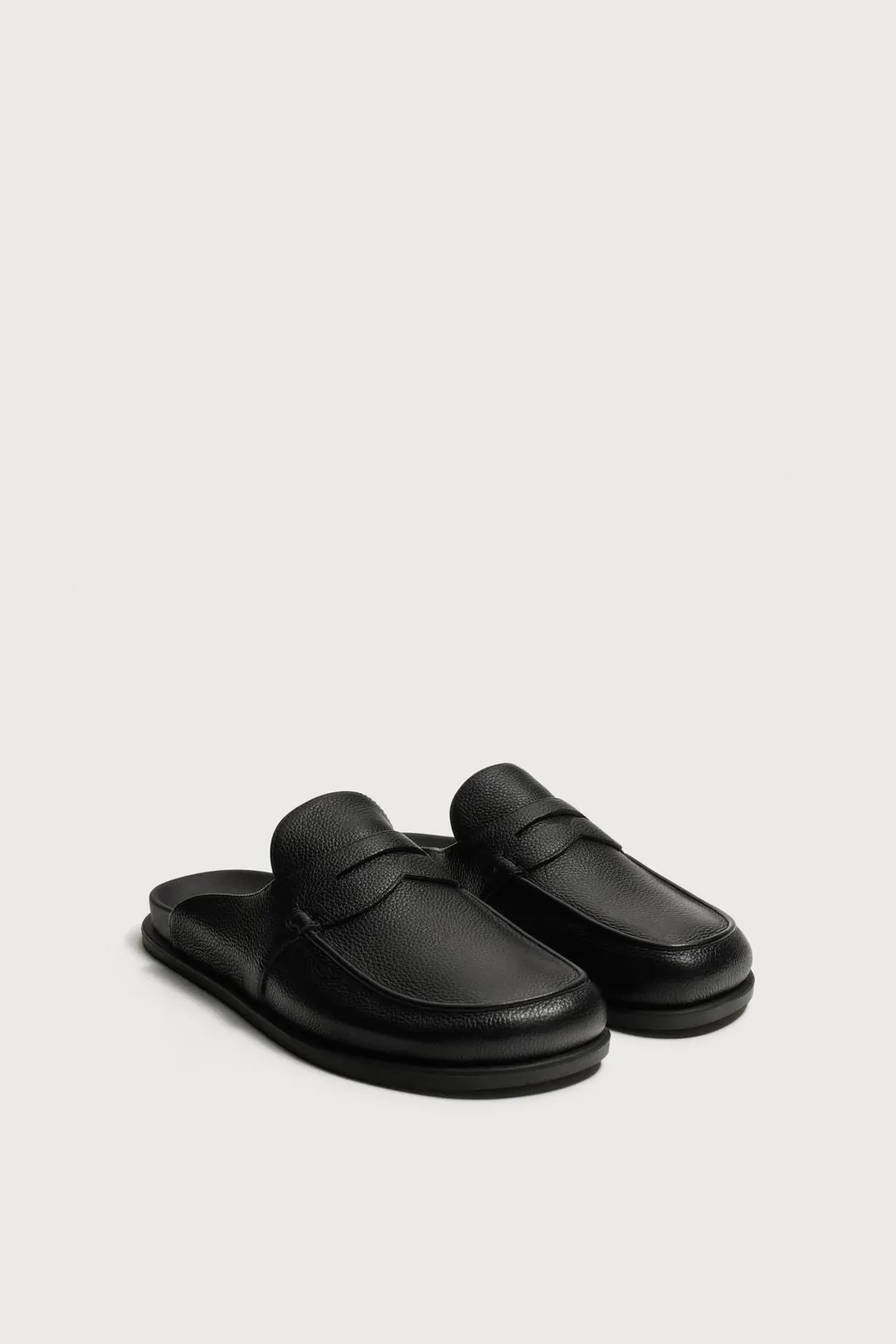 Сабо из кожи с перемычкой, Zara