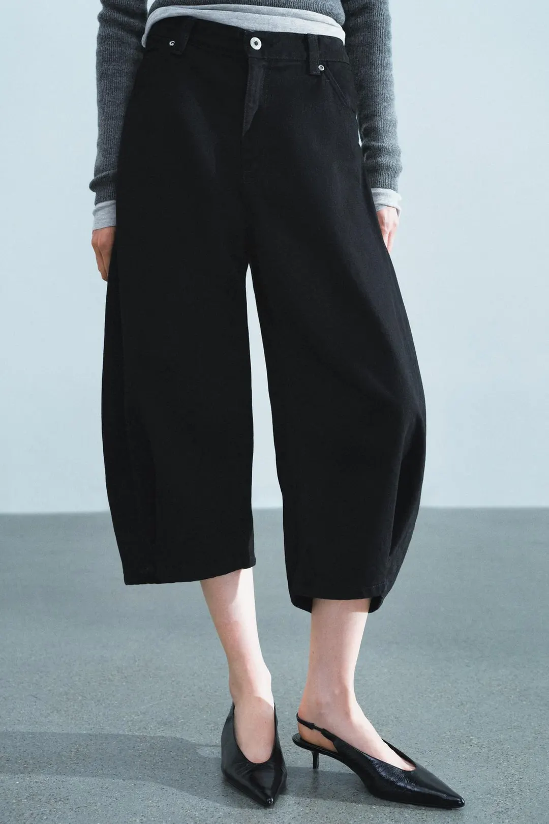 Джинсовые бермуды ZW Collection морковного кроя со средней посадкой, Zara