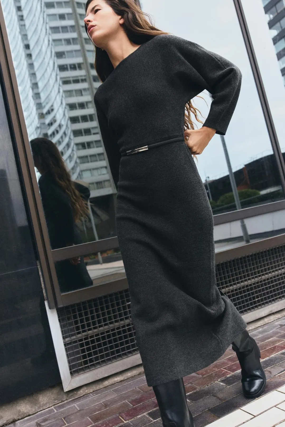 Длинное вязаное платье с поясом, Zara
