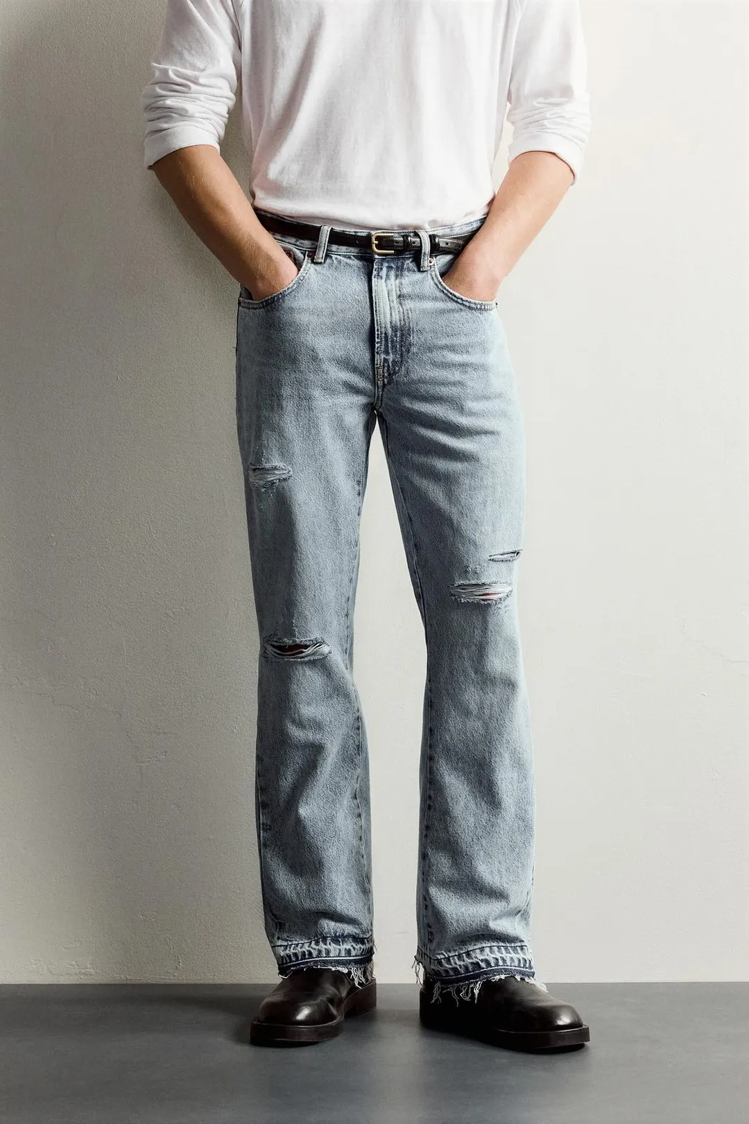Джинсы клеш с разрывами, Zara