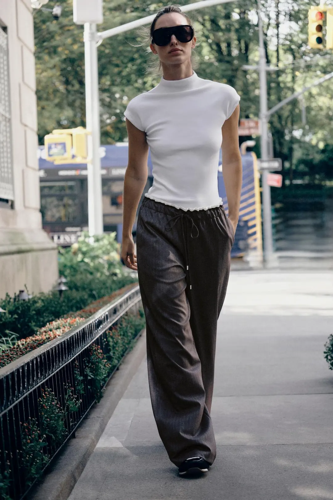 Брюки широкого кроя с двойным поясом, Zara