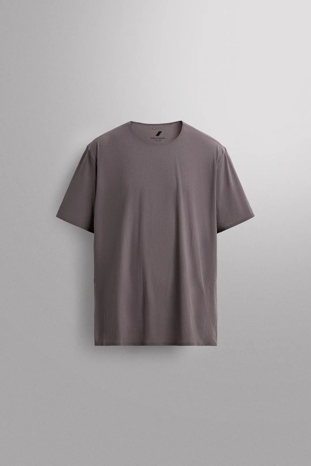 Футболка из структурной технологичной ткани, Zara