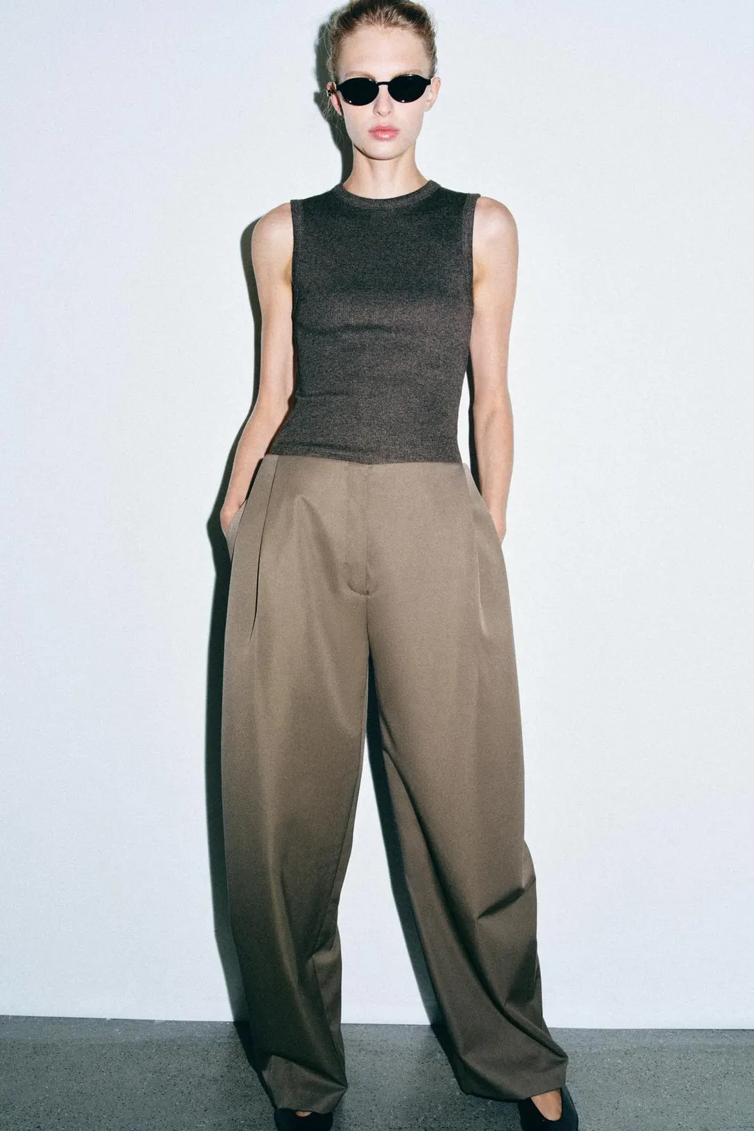 Брюки широкие ZW Collection с вытачками, Zara