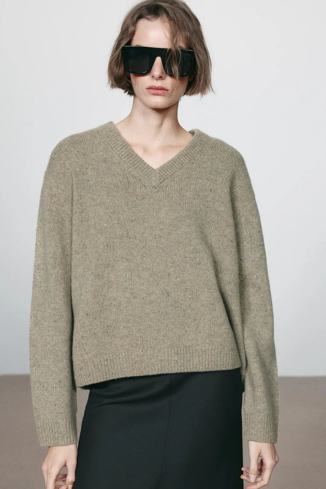 Джемпер из 100% шерсти с V-образным вырезом, Zara
