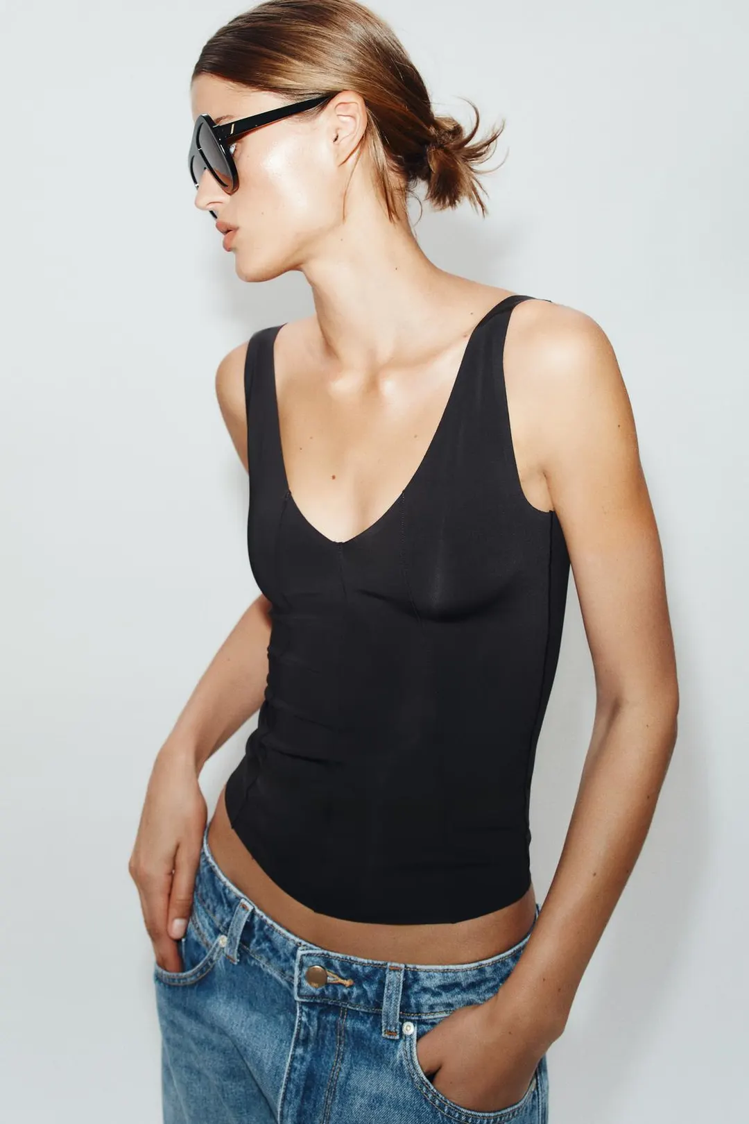 Топ из полиамида с V-образным вырезом, Zara
