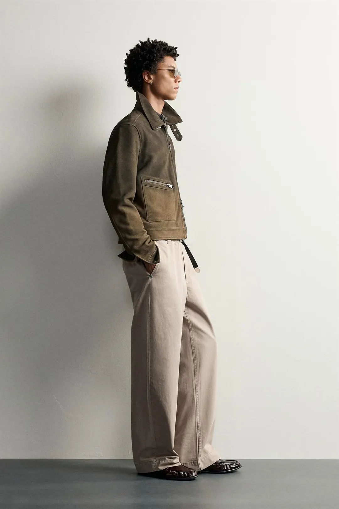 Чиносы свободного кроя с эффектом стирки, Zara