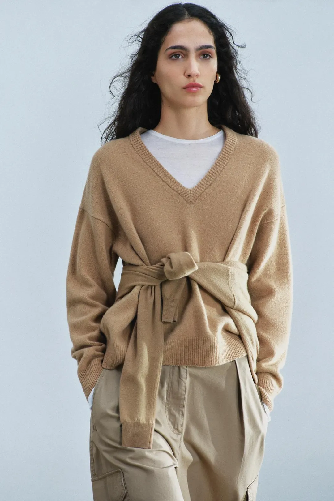 Джемпер с V-образным вырезом из смеси кашемира и шерсти, Zara