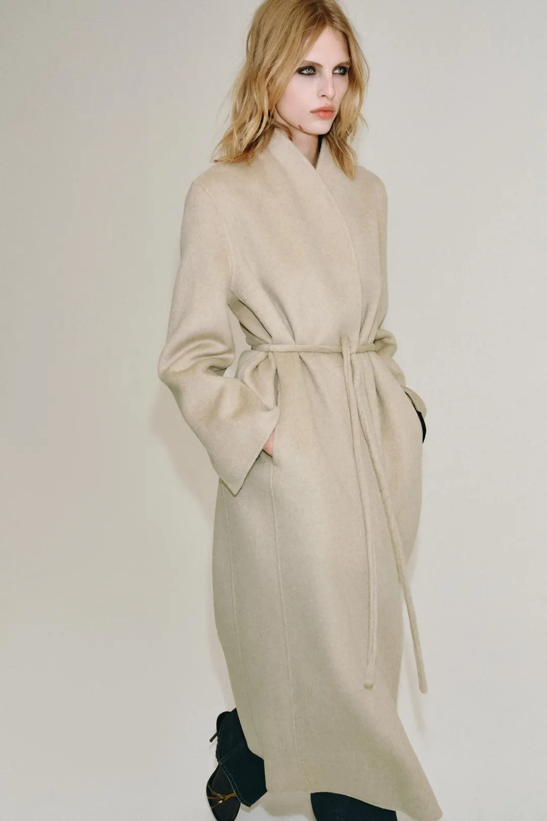 Пальто из смесовой шерсти с поясом ZW Collection, Zara
