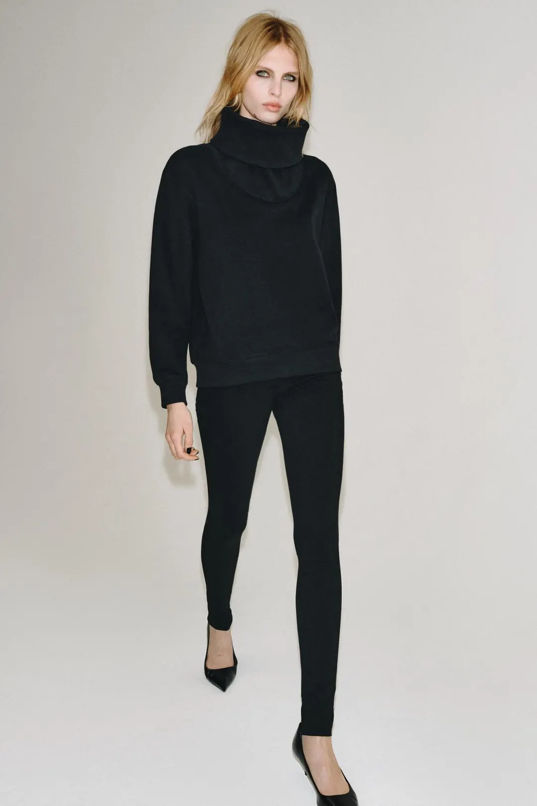 Свитшот с высоким воротником в рубчик, Zara