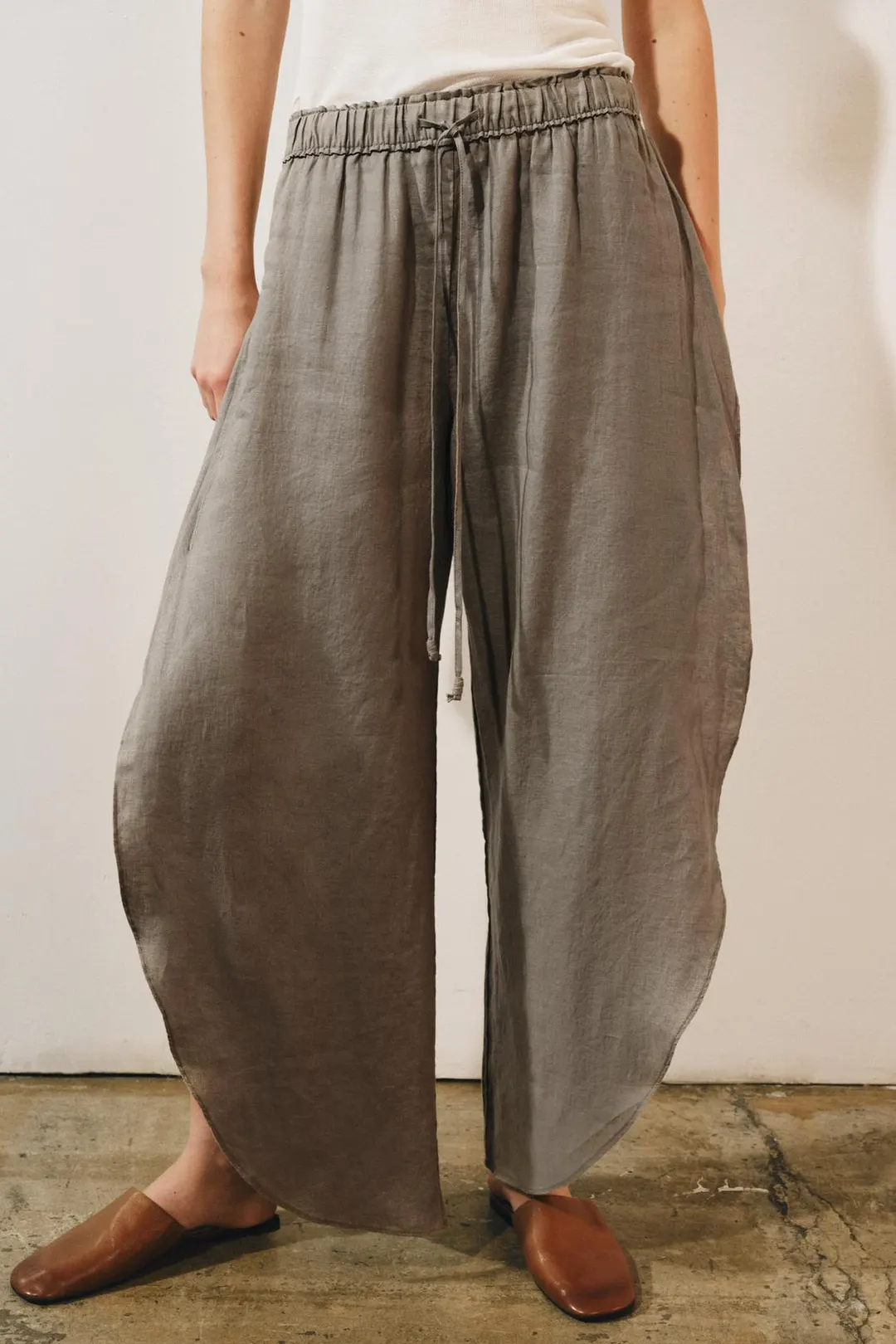 Брюки из 100% льна с разрезами ZW Collection, Zara
