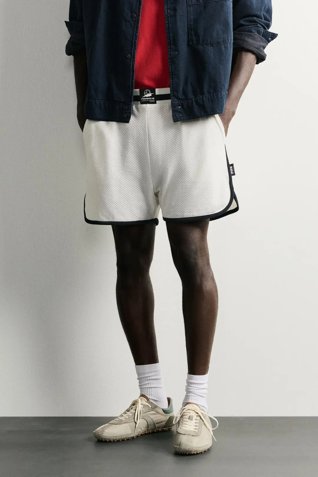 Шорты контрастные FRANCE 98 FIFA WORLD CUP™ FIFA CLASSICS, Zara